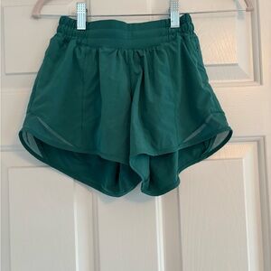 Lululemon hotty hot shorts 4” size 2